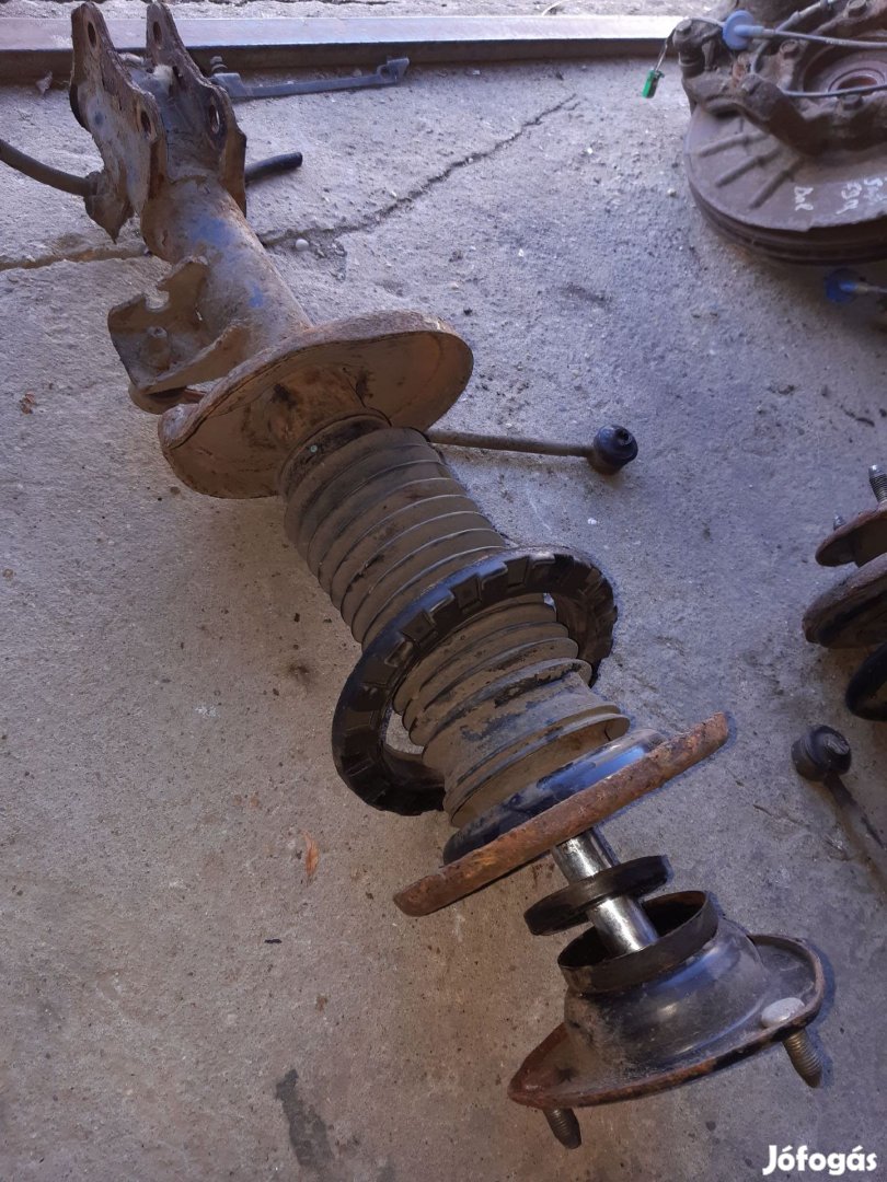 Suzuki Grand Vitara 05- Bal Első Lengéscsillapító