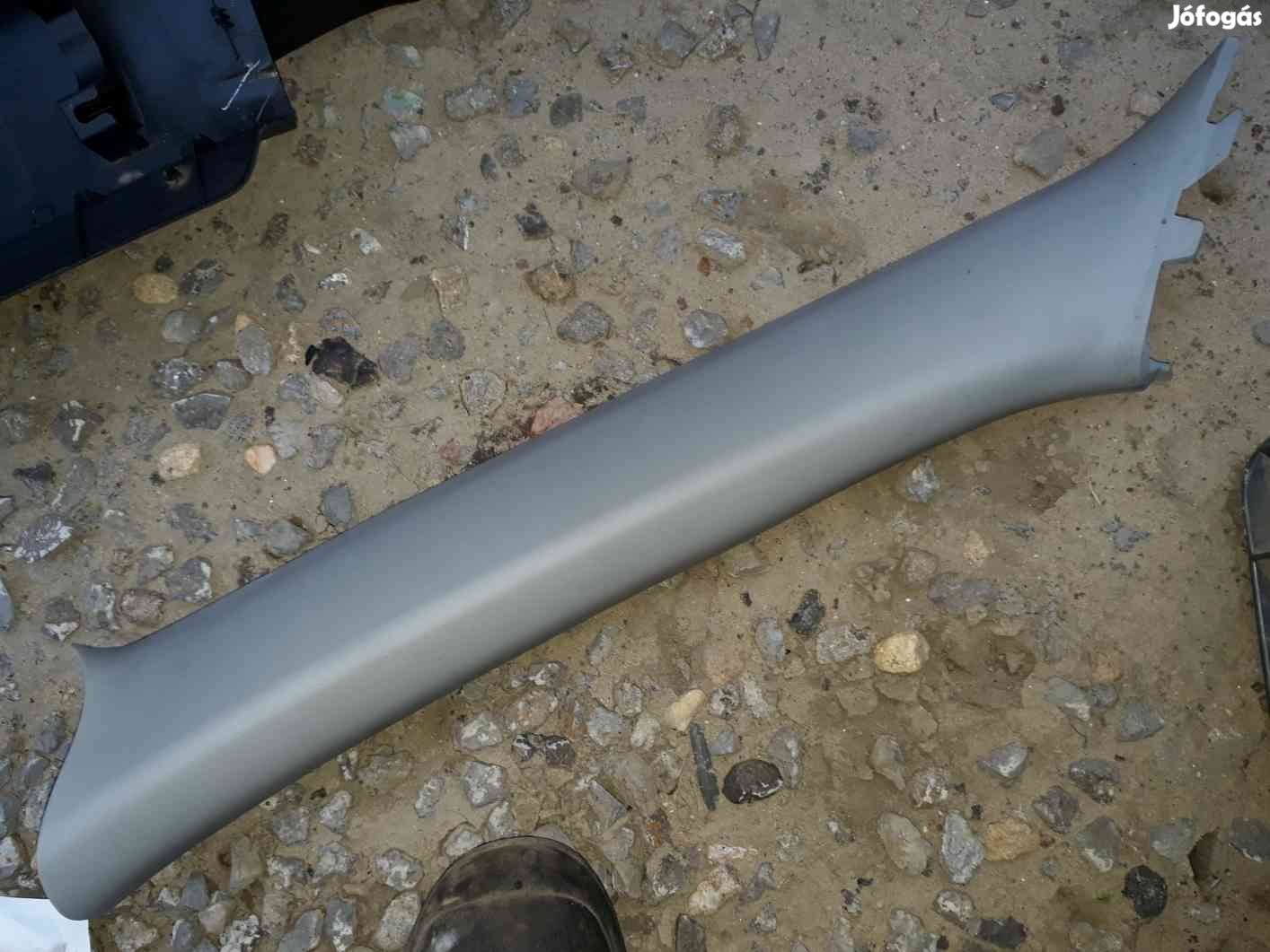 Suzuki Grand Vitara 05- Bal A Oszlop Beltéri Takaró Burkolat