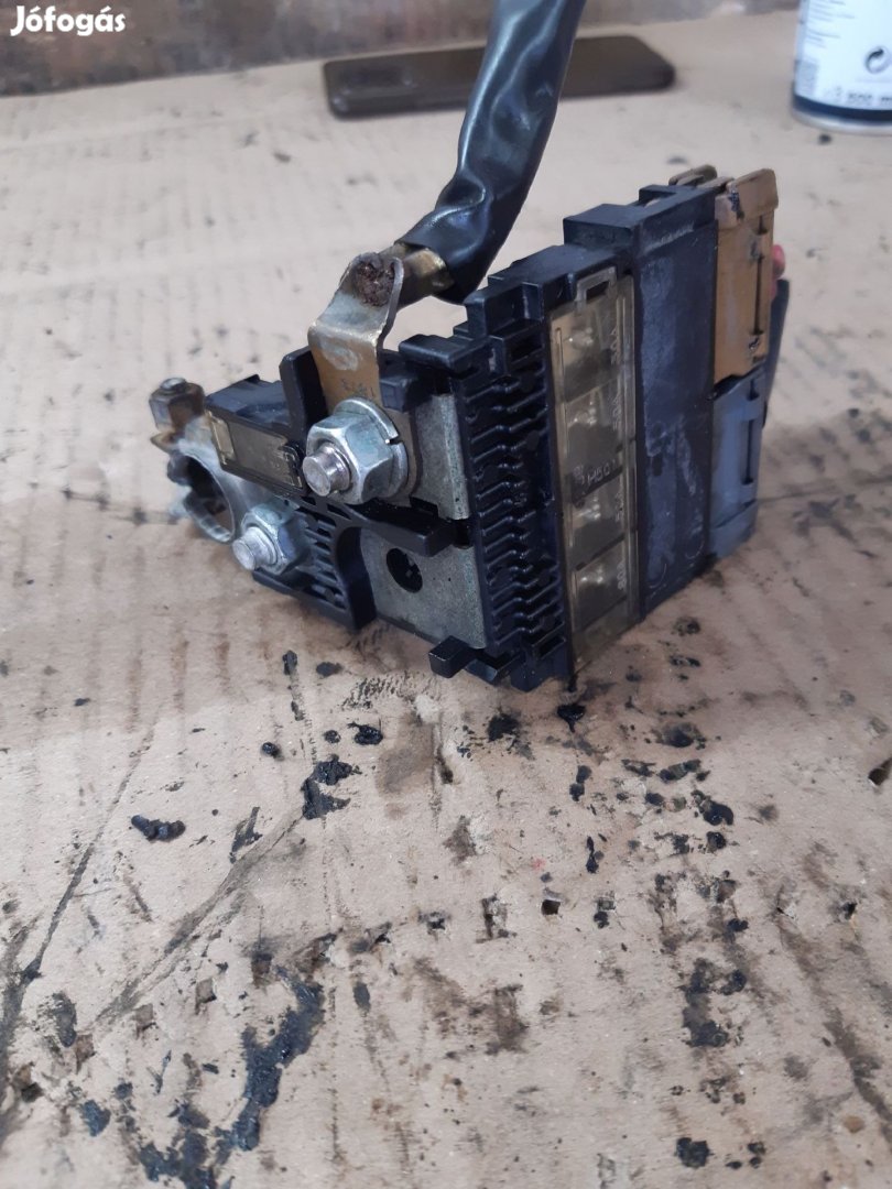 Suzuki Grand Vitara 05- Biztosítéktábla Relé Tábla