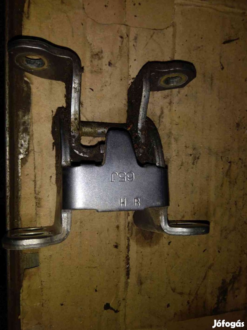 Suzuki Grand Vitara 05- Csomagtérajtó Zsanér