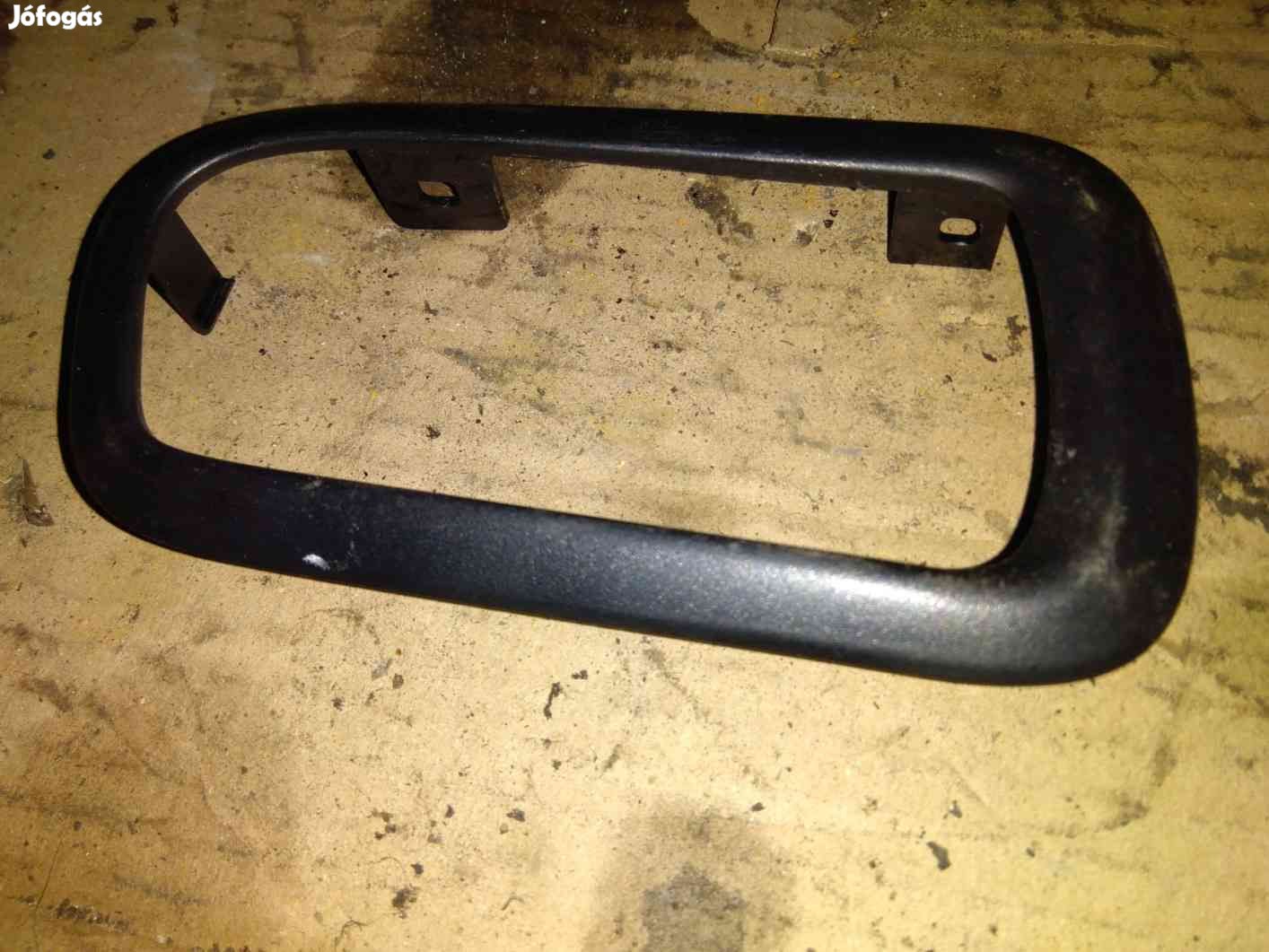Suzuki Grand Vitara 05- Jobb Belső Ajtókilincs Keret