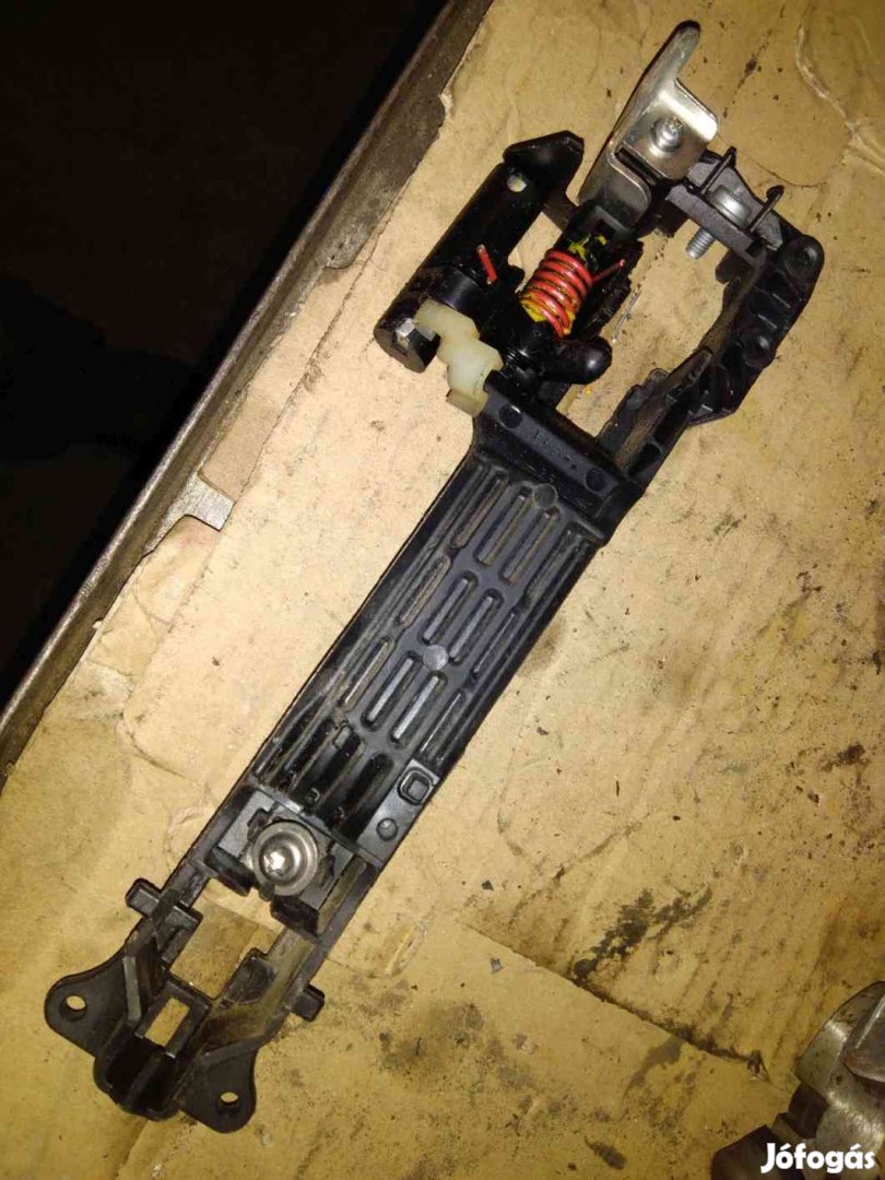 Suzuki Grand Vitara 05- Jobb Első Külső Ajtókilincs