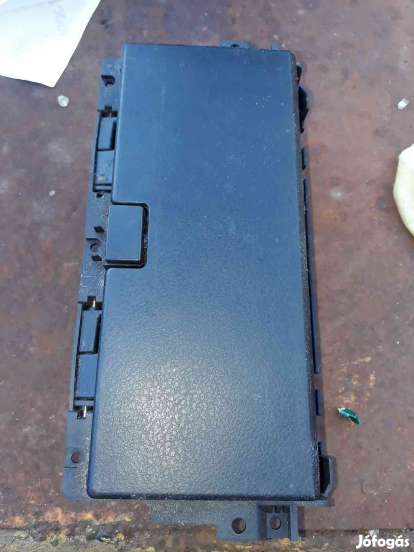 Suzuki Grand Vitara 05- Pohár Tartó