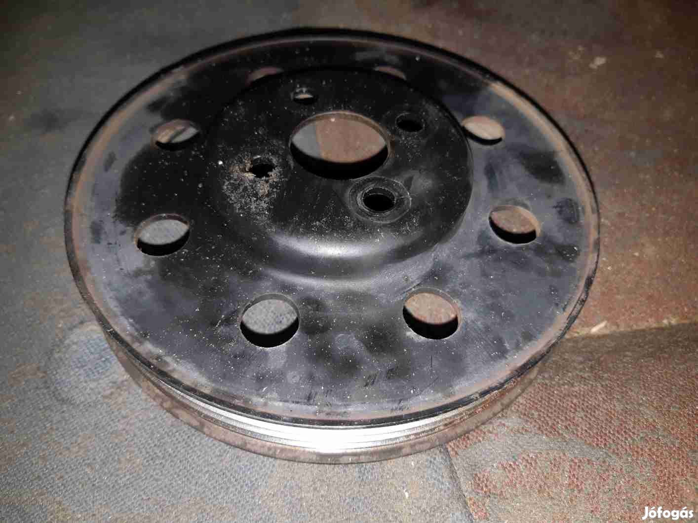 Suzuki Grand Vitara 05- Vízpumpa Szíjtárcsa