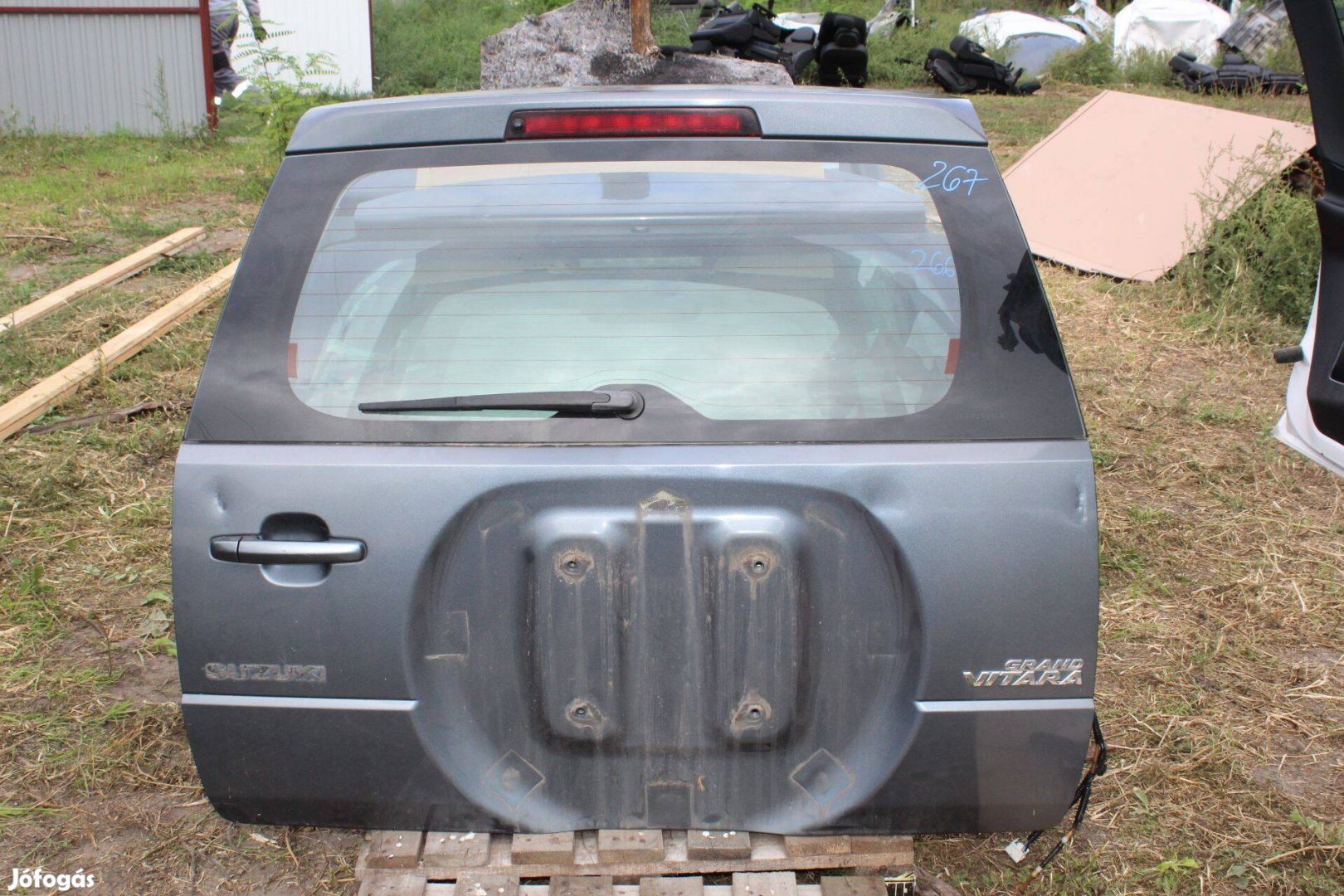 Suzuki Grand Vitara 2008 Csomagtérajtó üresen, szélvédővel (267)