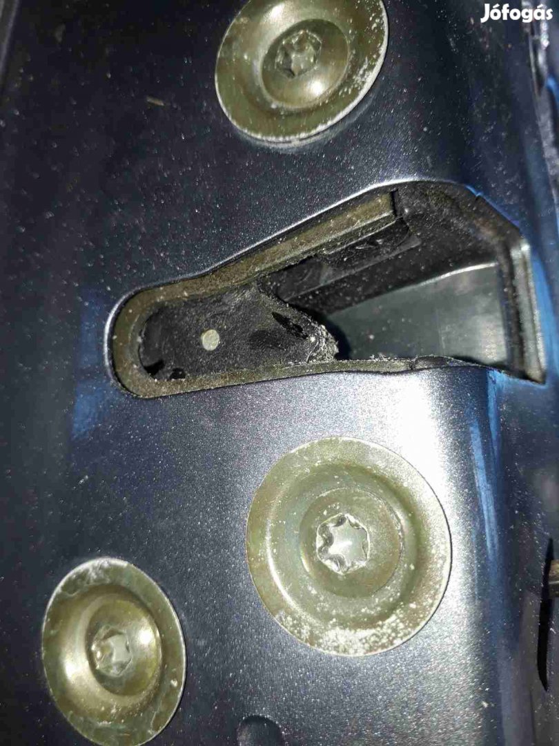 Suzuki Grand Vitara -05 Bal Hátsó Ajtó Zárszerkezet