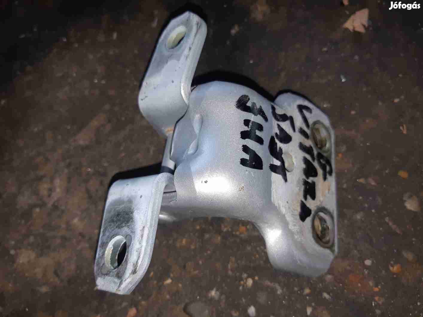 Suzuki Grand Vitara -05 Jobb Hátsó Alsó Ajtózsanér