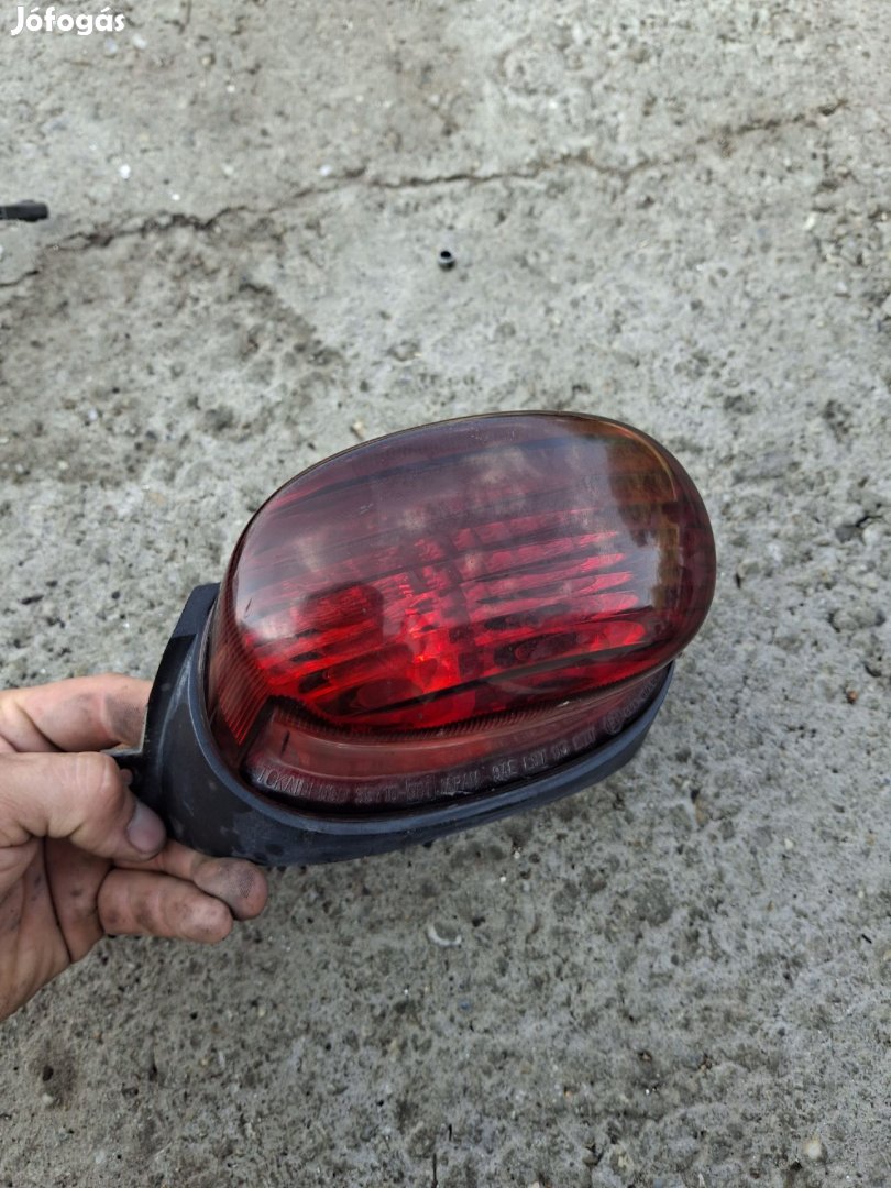 Suzuki GsxR Srad hátsó lámpa