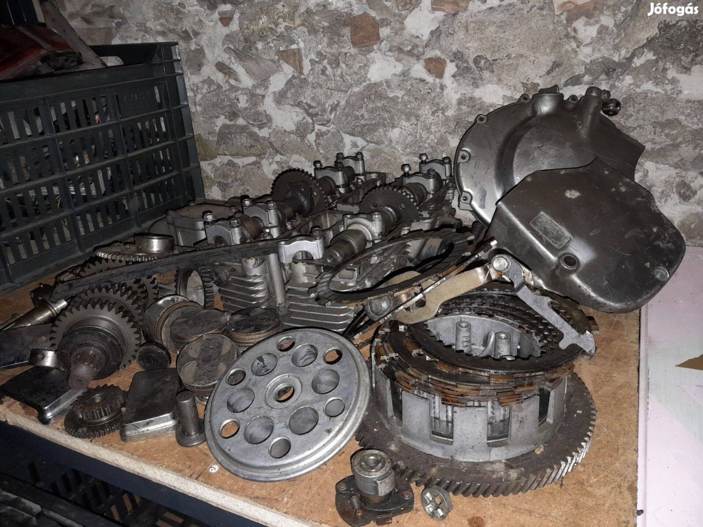Suzuki Gsx 400 F alkatrész blokk alkatrészek