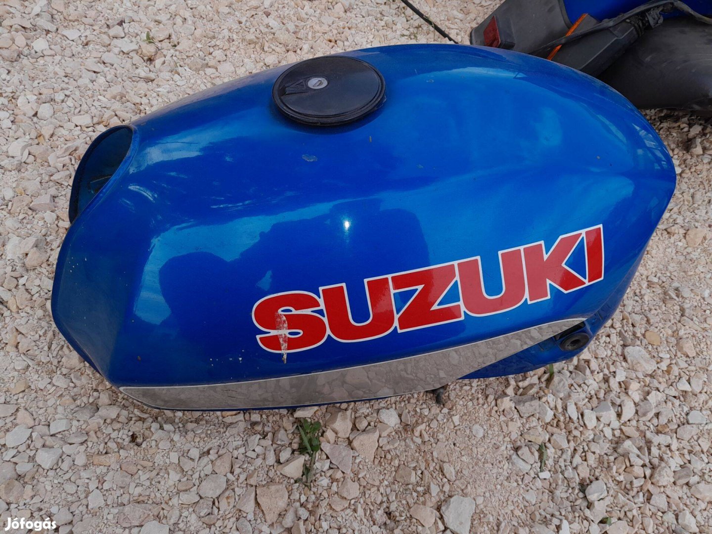 Suzuki Gsx 750 EF alkatrész 1984 tank