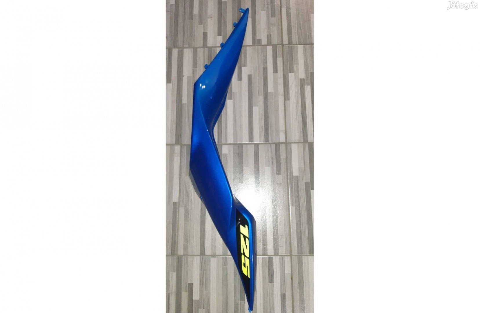Suzuki Gsx-S R 125 bal ülés alatti idom