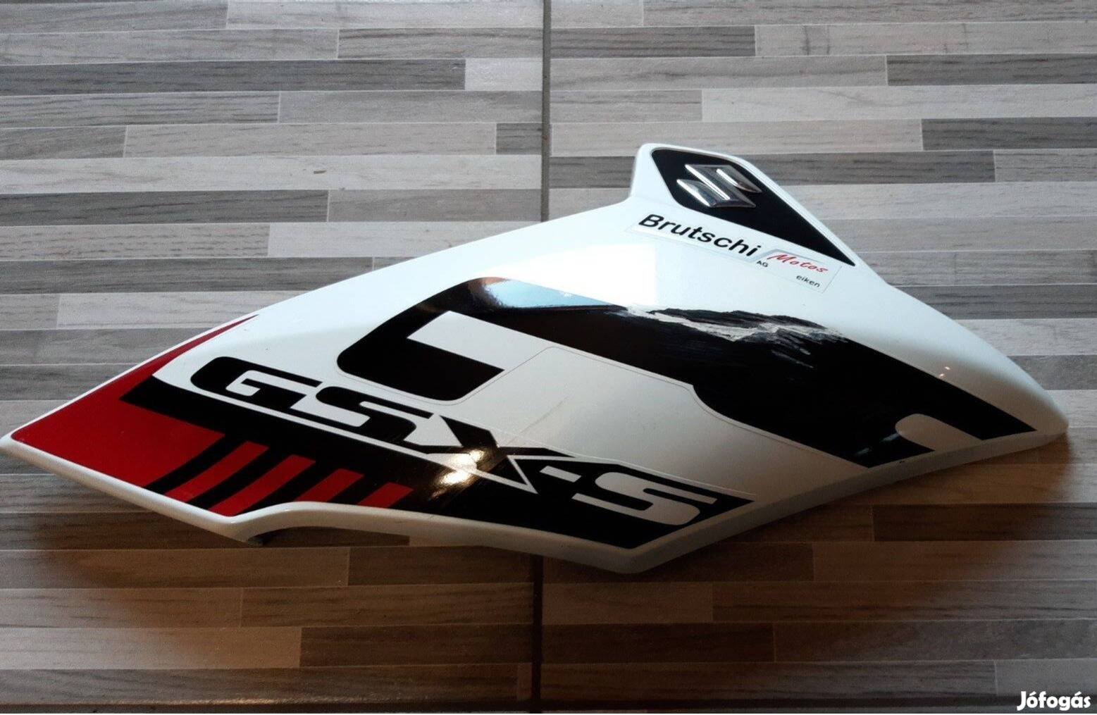 Suzuki Gsx-S q25 jobb első idom