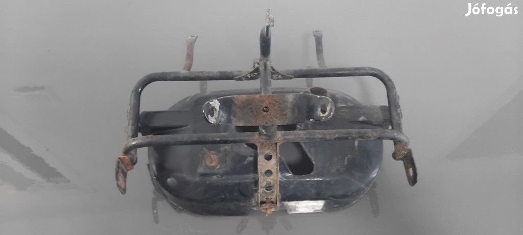 Suzuki Gsxr 750w Fejidom tartó konzol