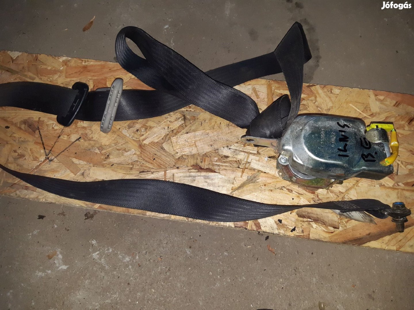 Suzuki Ignis 03-07 Bal Első Biztonsági Öv