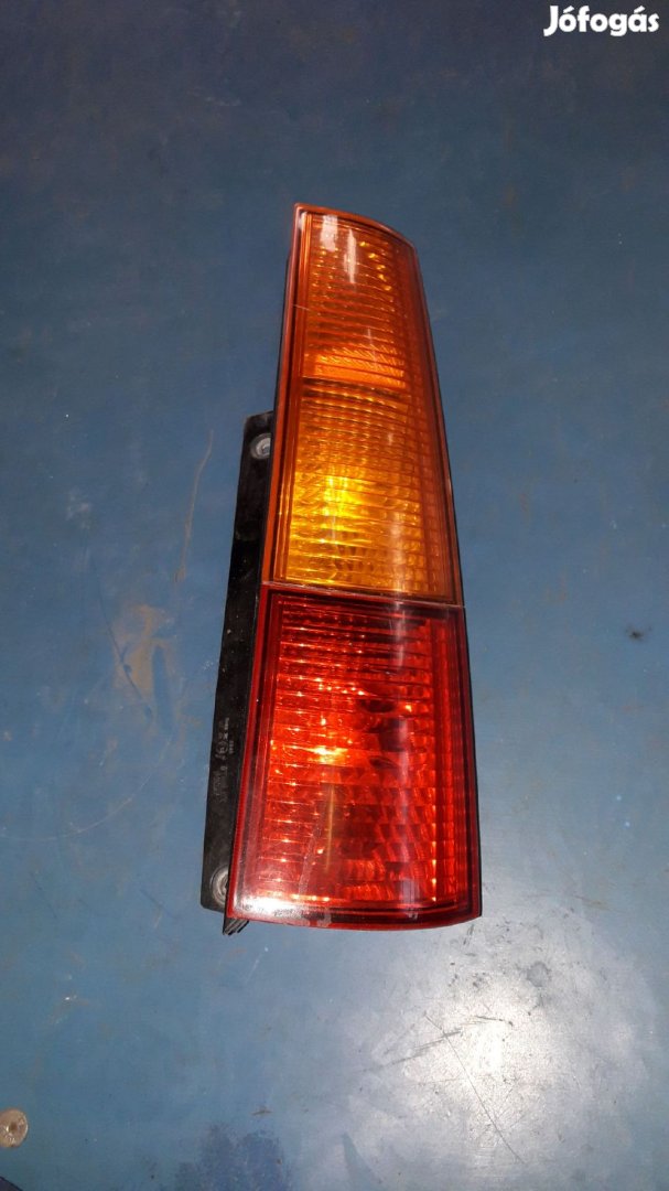 Suzuki Ignis 03-07 Jobb Hátsó Lámpa