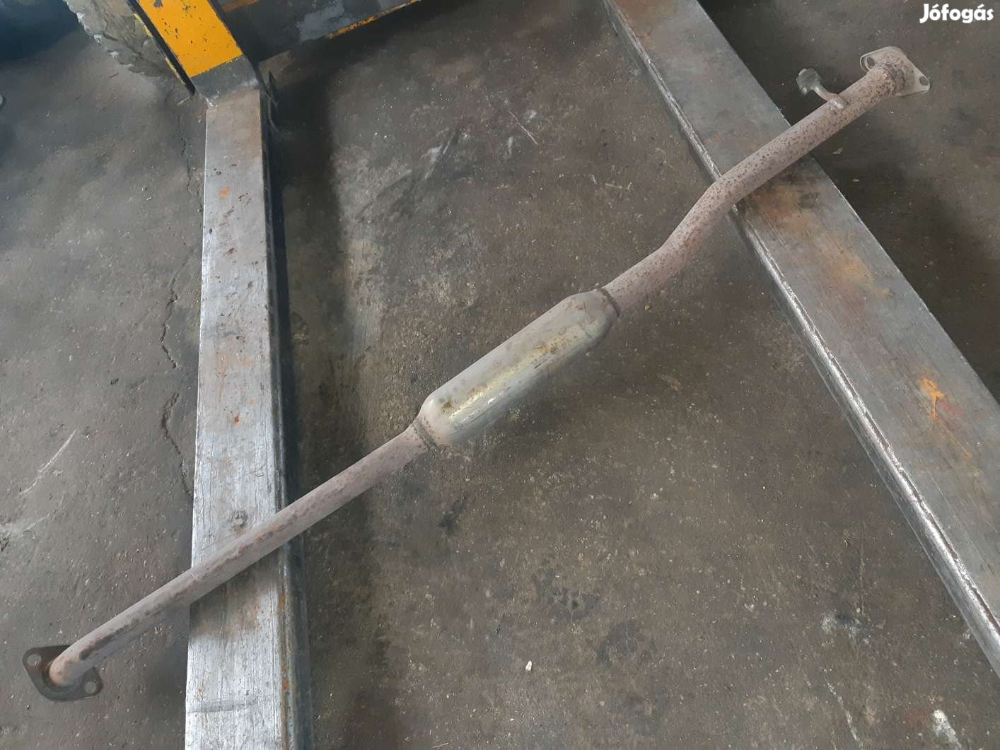 Suzuki Ignis 03-07 Kipufogó Középső Dob