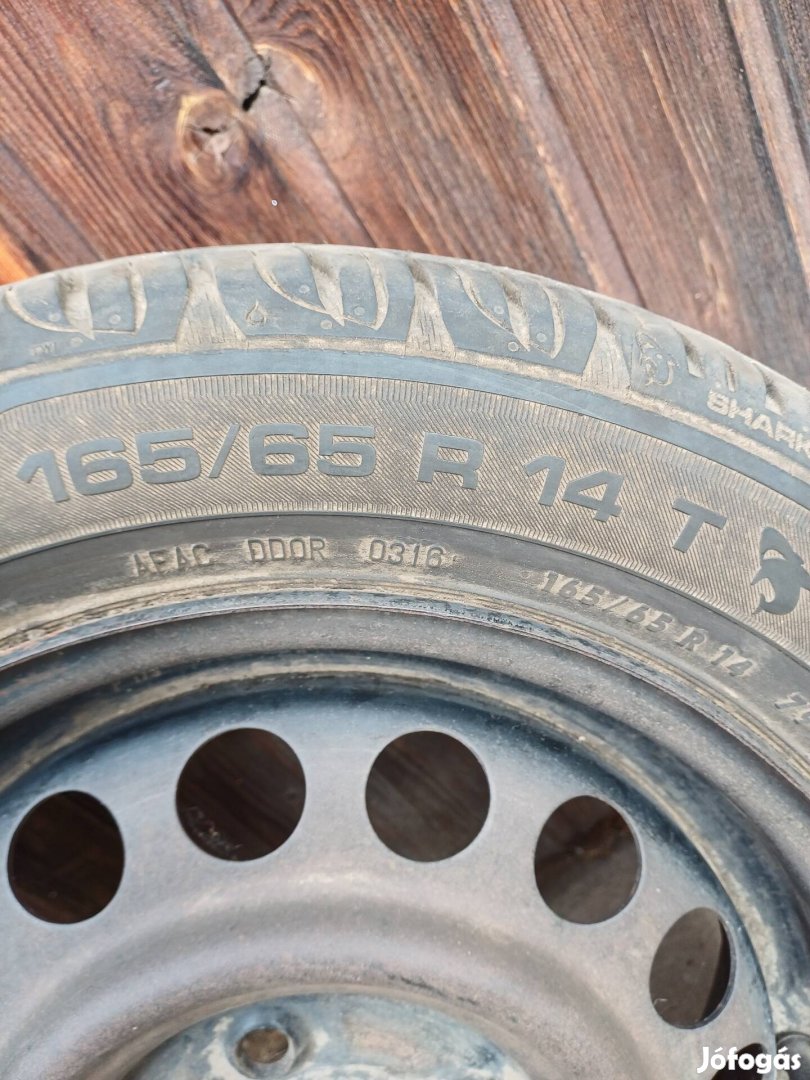 Suzuki Ignis 14-es felnik 4db nyári gumival!