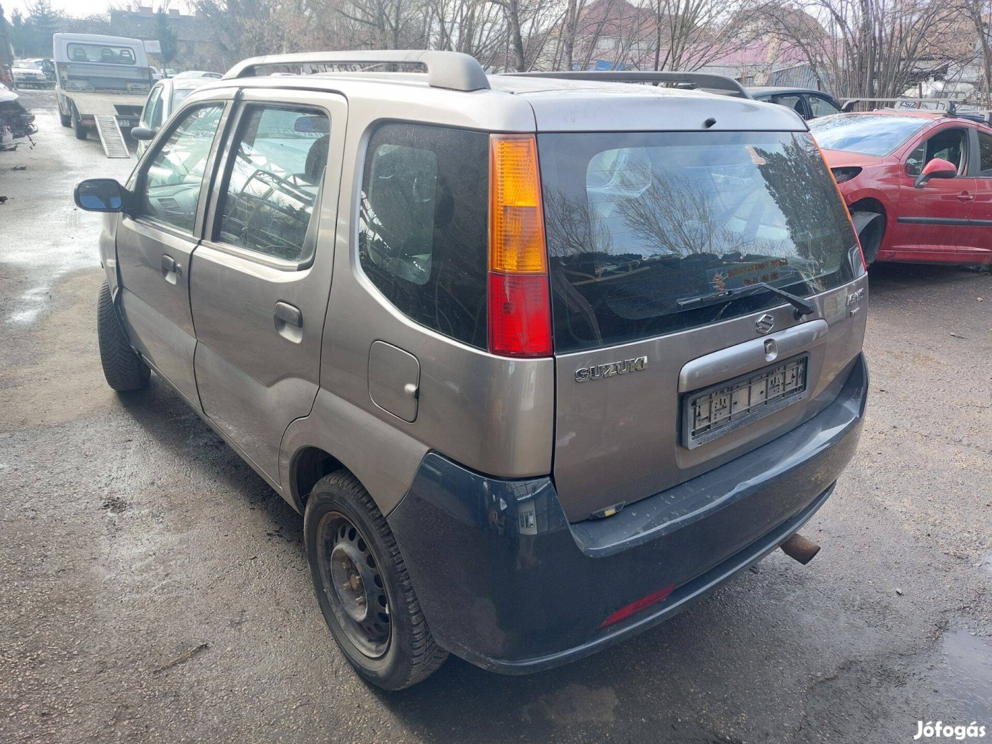 Suzuki Ignis Karosszéia elemei szürke