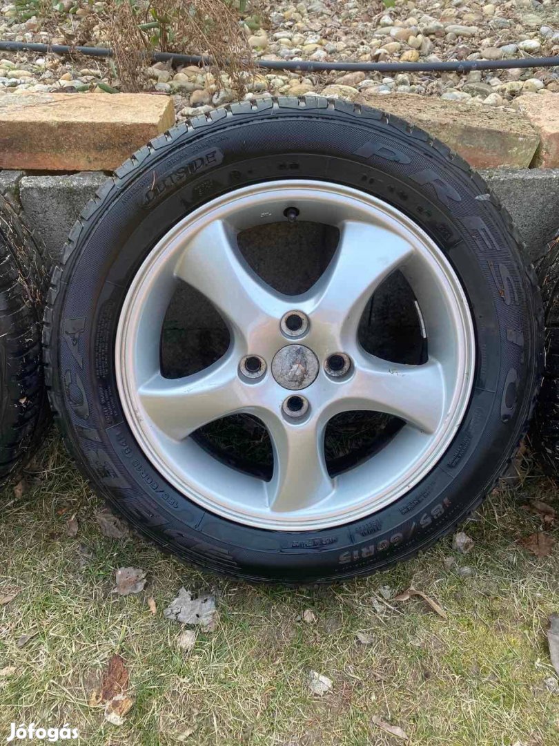 Suzuki Ignis Wagon R swift 4x100 15col 185/60r15 nyári gumikkal 60e4db