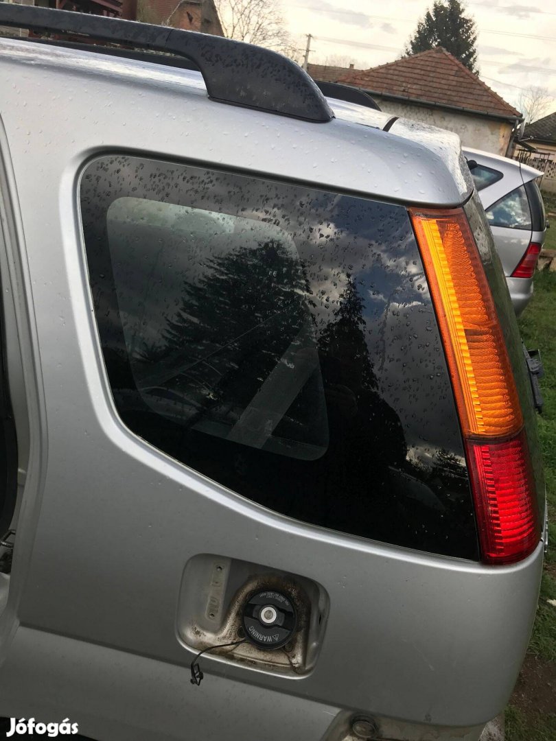Suzuki Ignis bal hátsó oldalüveg eladó