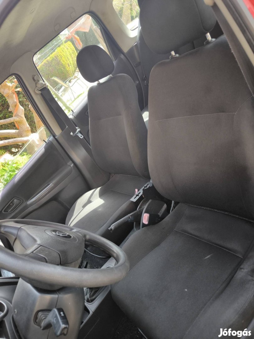 Suzuki Ignis bal jobb első hátsó ülés szett 