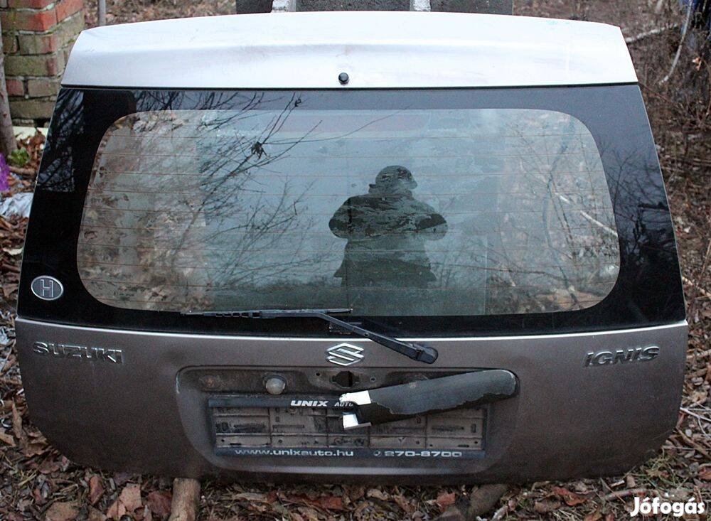 Suzuki Ignis csomagtér ajtó