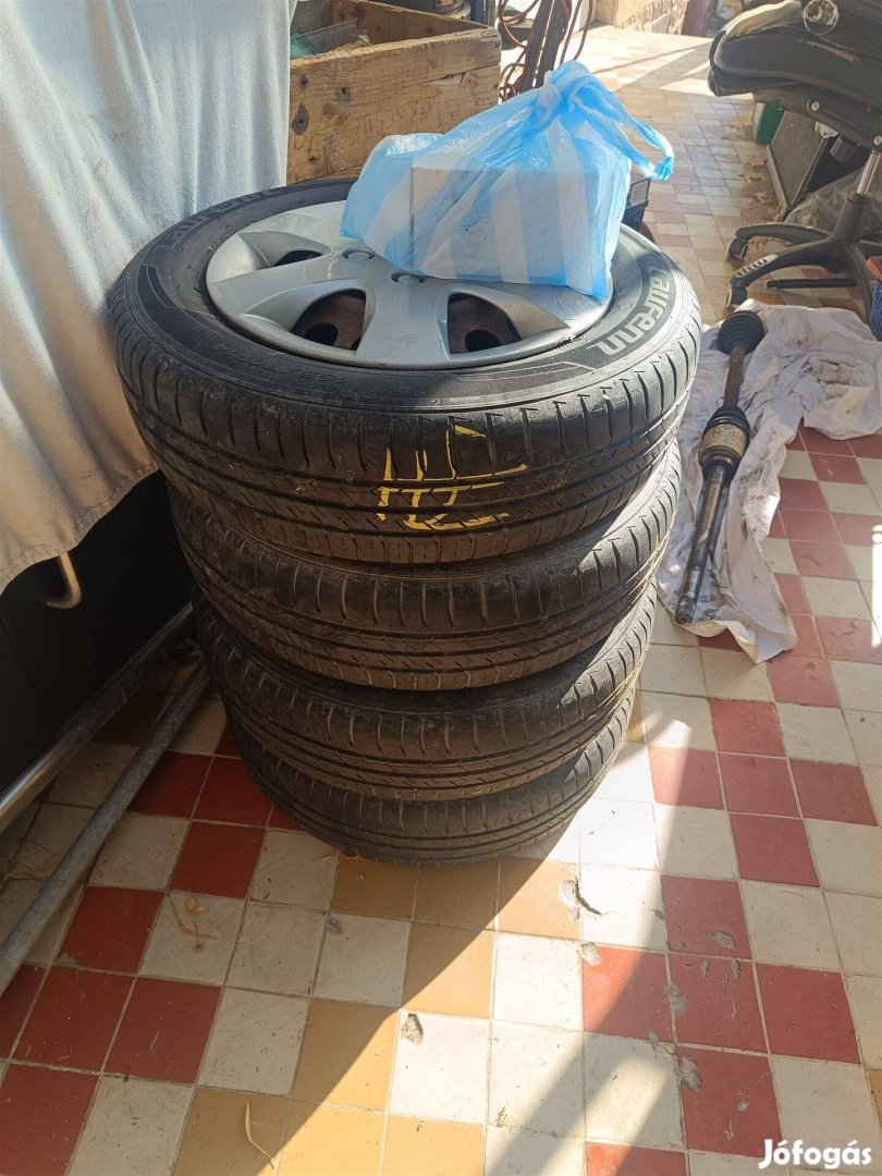 Suzuki Ignis felni nyári gumikkal 165/70/R14 4 db (zozizo)