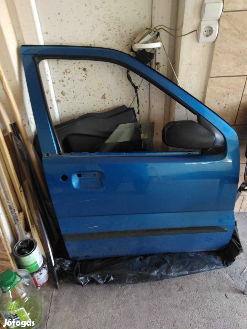 Suzuki Ignis jobbos elsőajtó