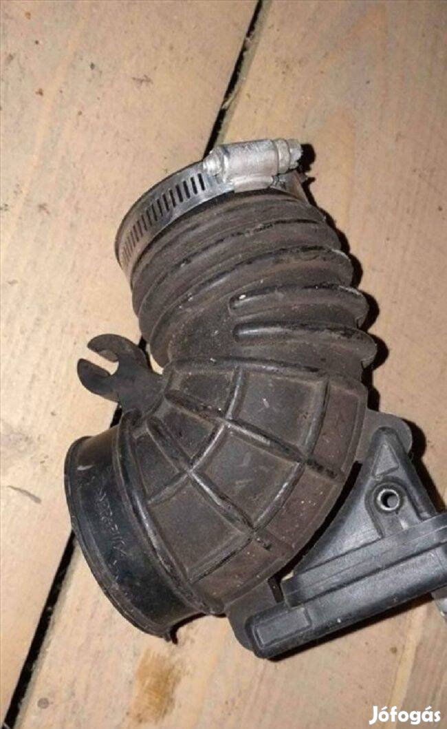 Suzuki Ignis légszűrőház gumicső gumi cső