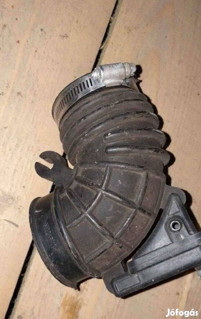 Suzuki Ignis légszűrőház gumicső gumi cső