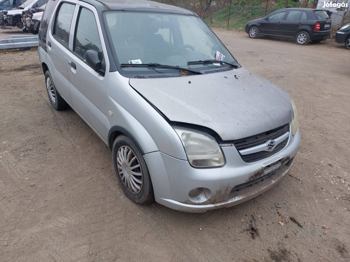 Suzuki Ignis szürke karosszéria elemek