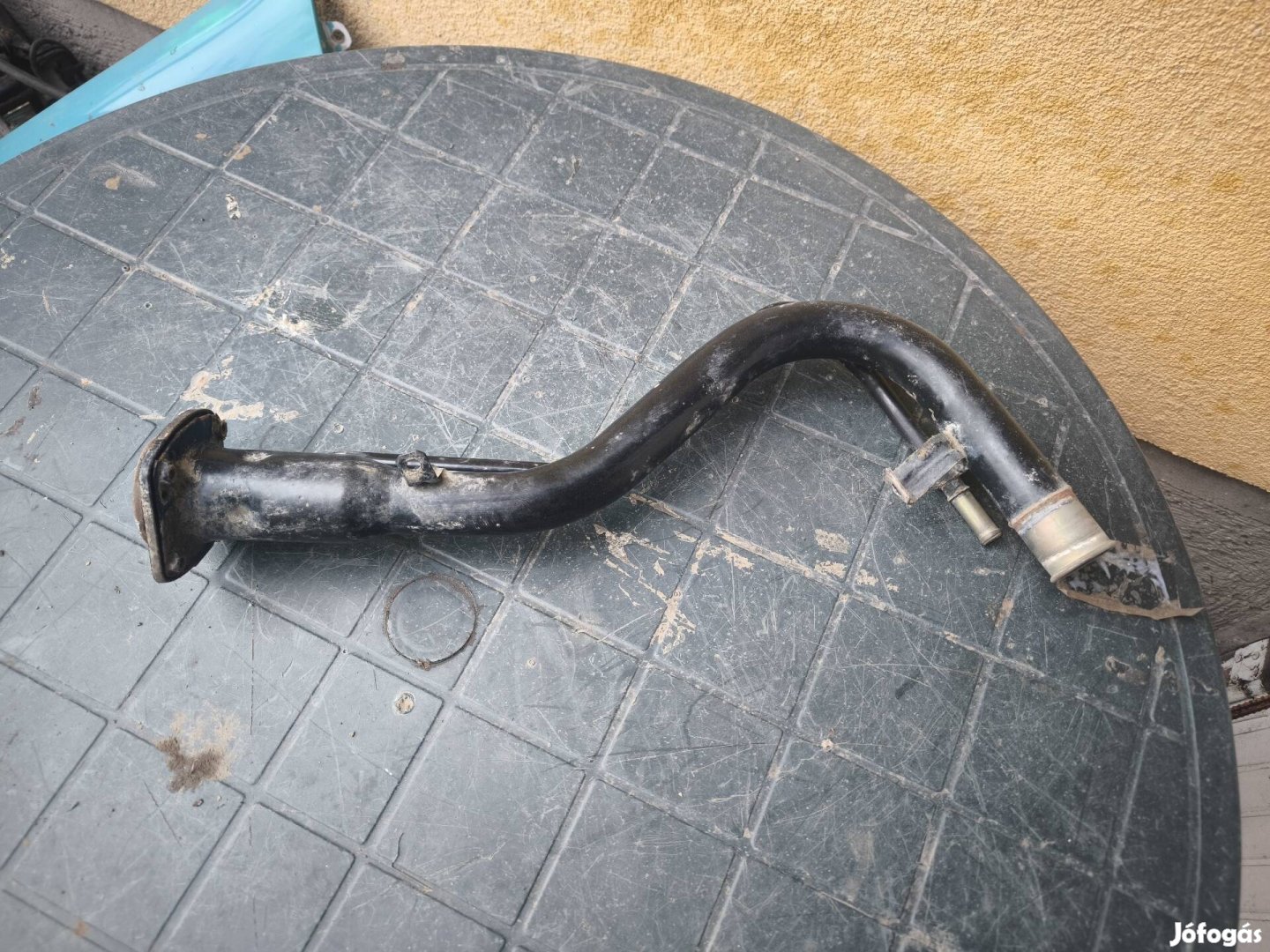 Suzuki Ignis tank benzin beöntő betöltő cső 