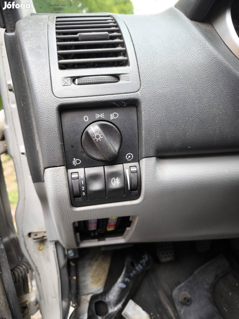 Suzuki Ignis világítás kapcsoló műszerfali 1 és 2 ködlámpas 