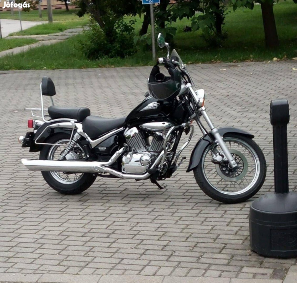 Suzuki Intruder