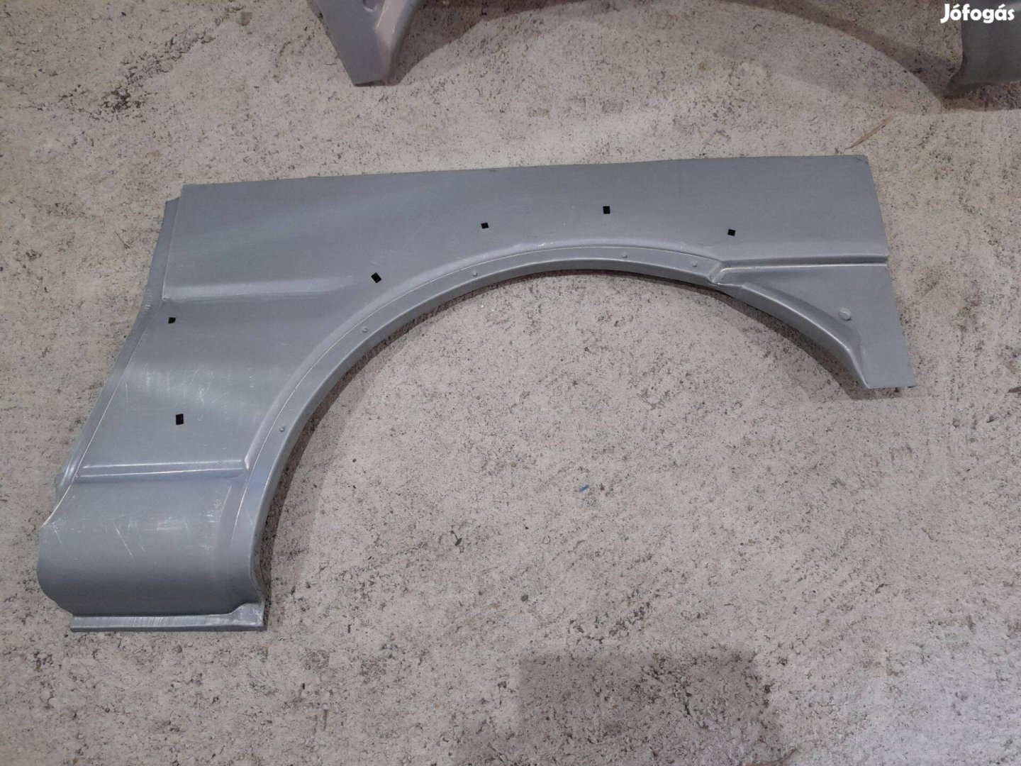 Suzuki Jimny hátsó sárvédő panel