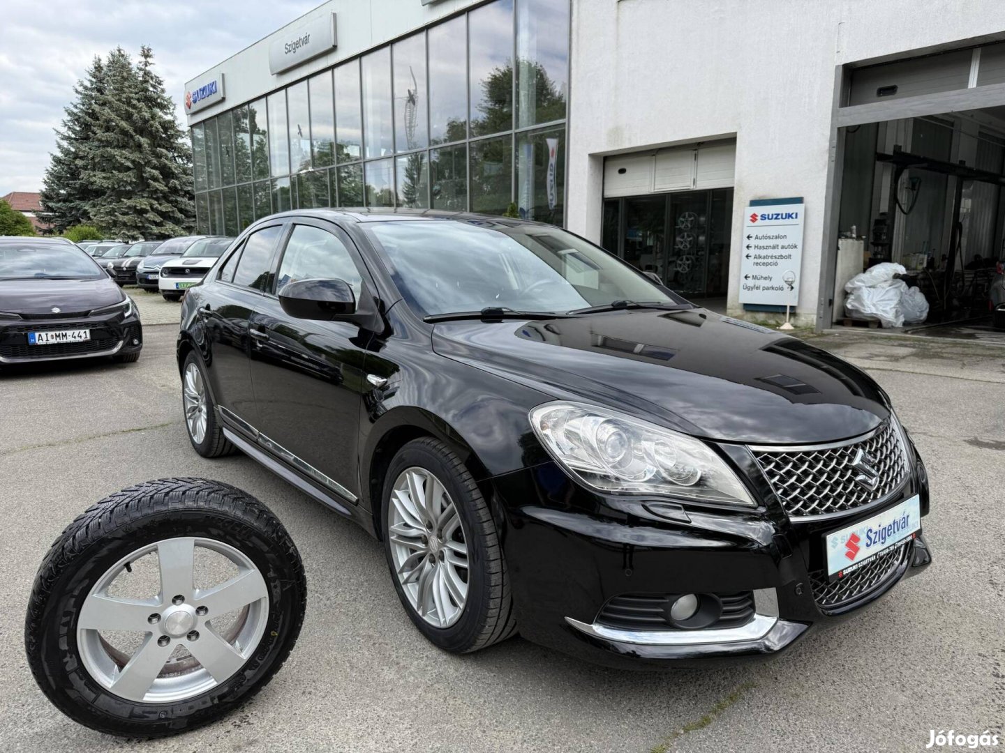 Suzuki Kizashi 2WD manuális váltós garanciával...