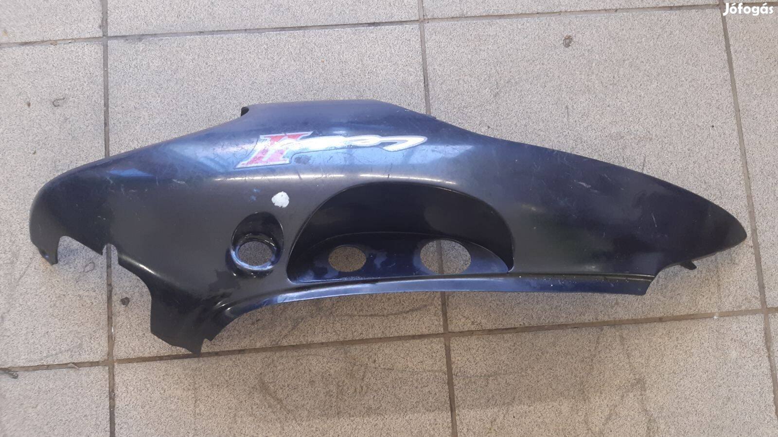 Suzuki Lets 2 bal ülés alatti idom