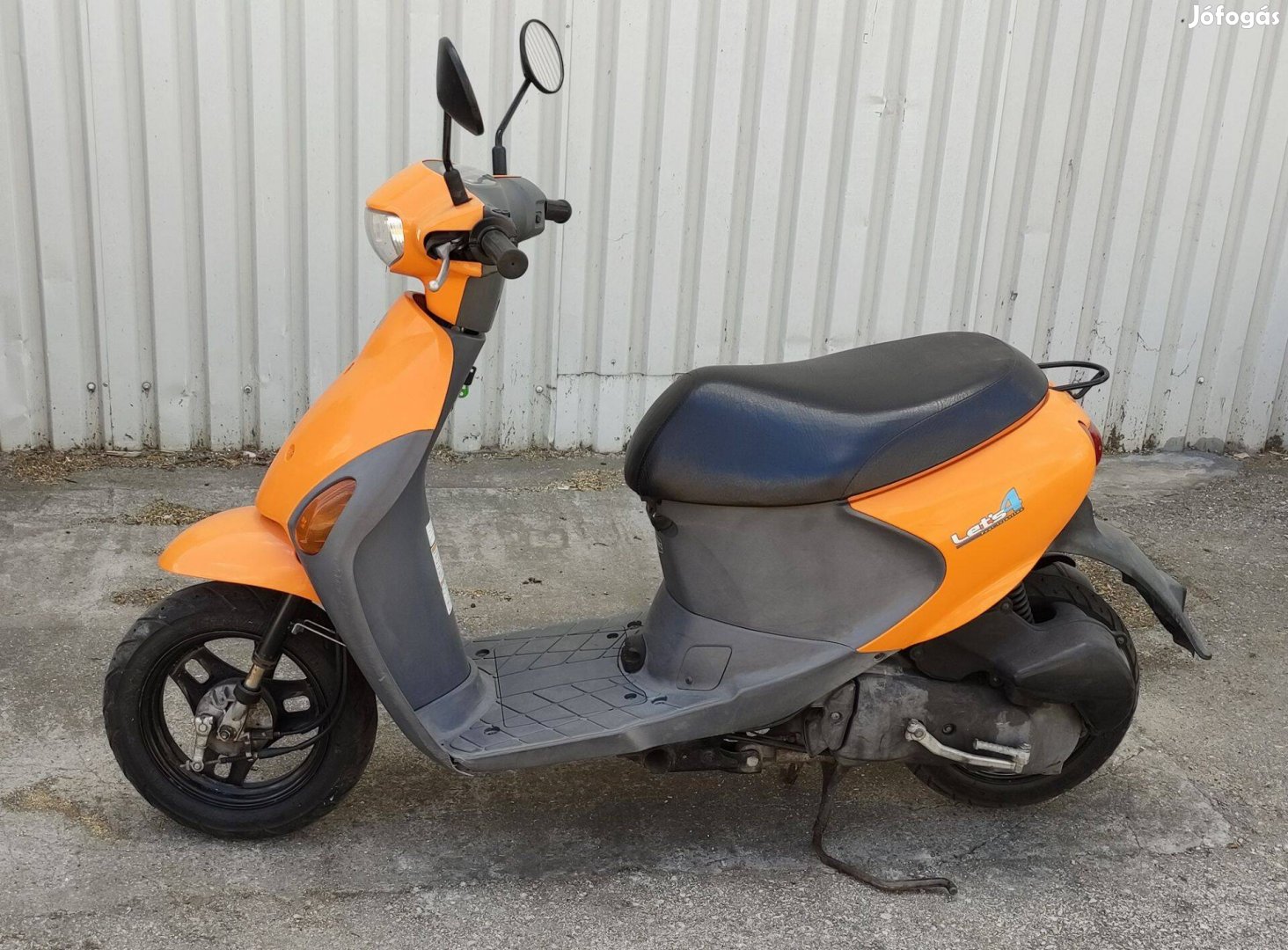 Suzuki Lets 4 robogó 49 cm3