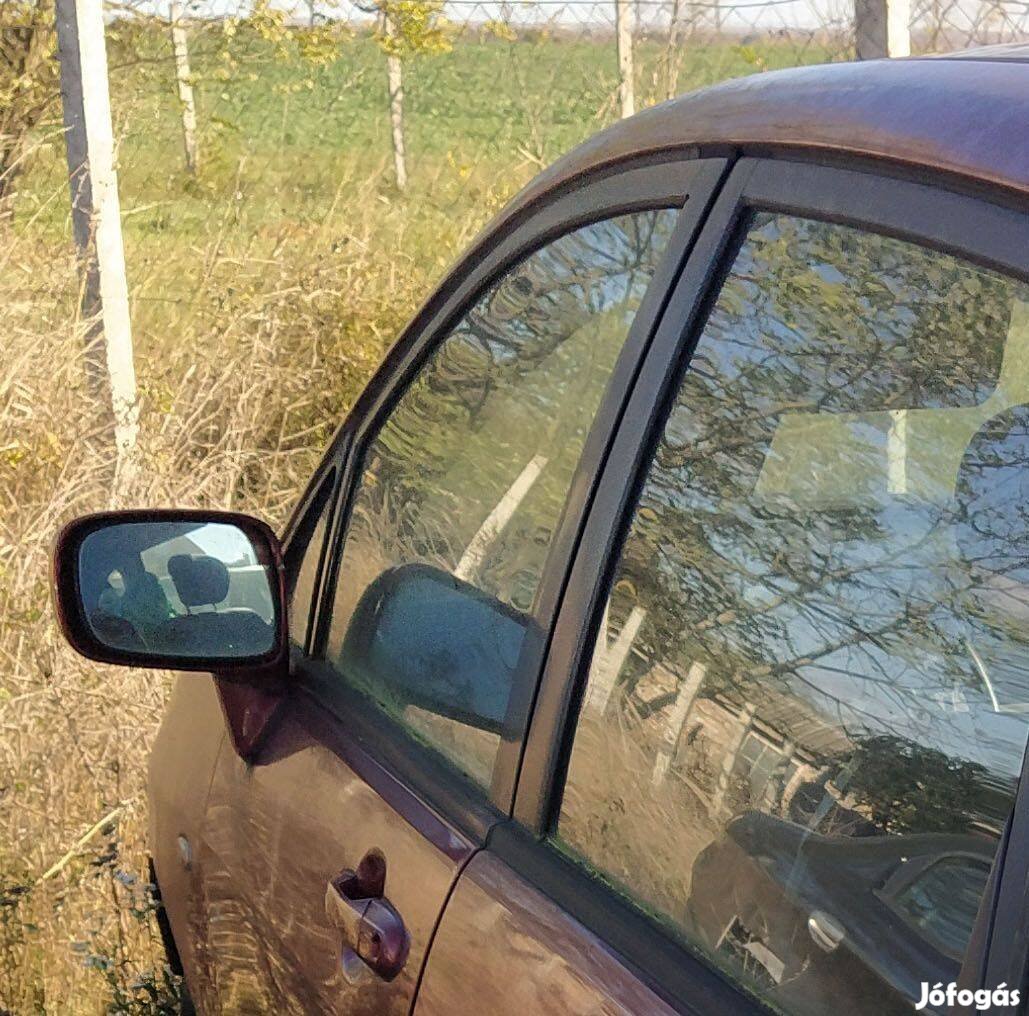 Suzuki Liana bal első ajtó