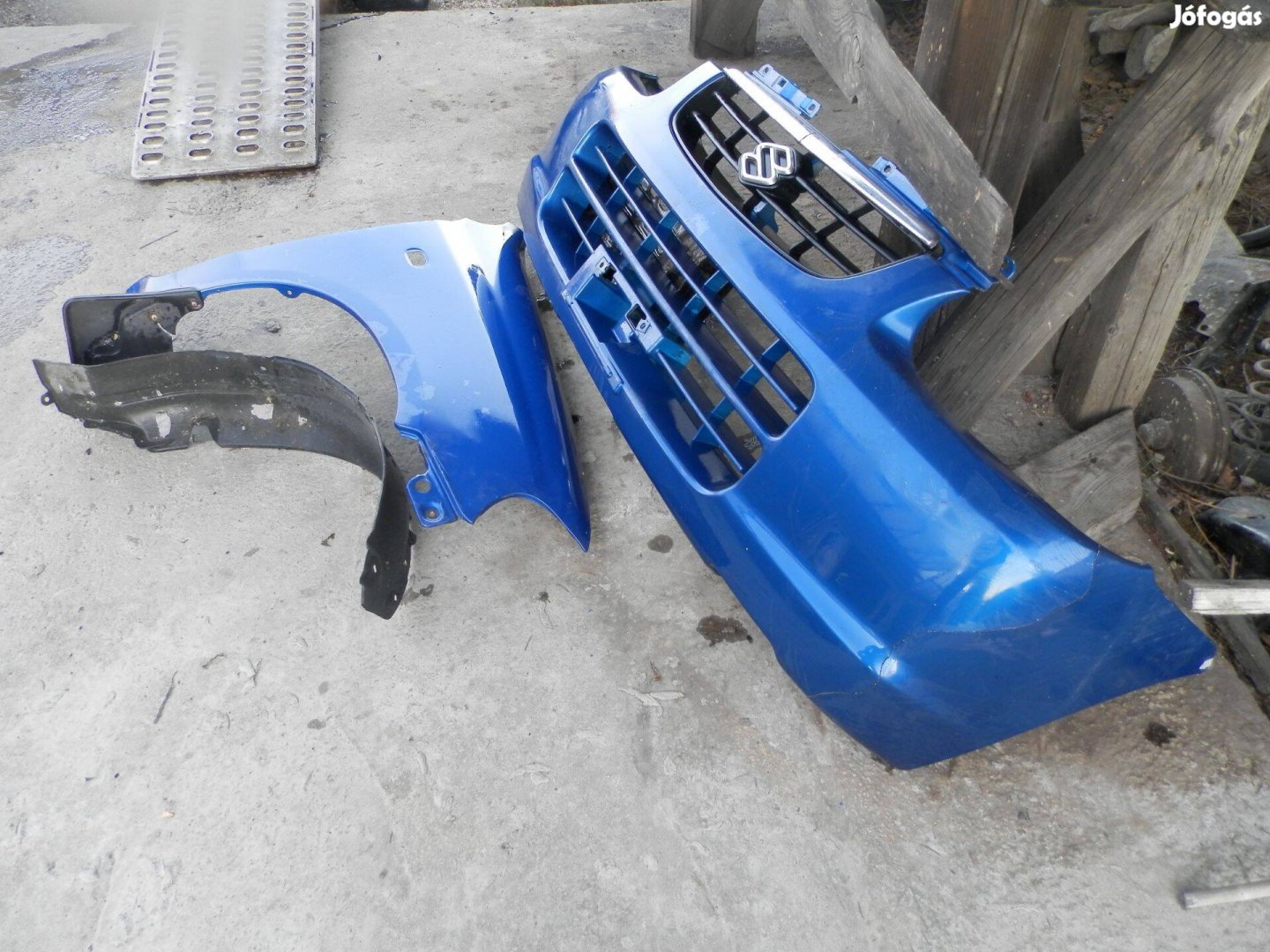 Suzuki Maruti sárvédő, lökháritó