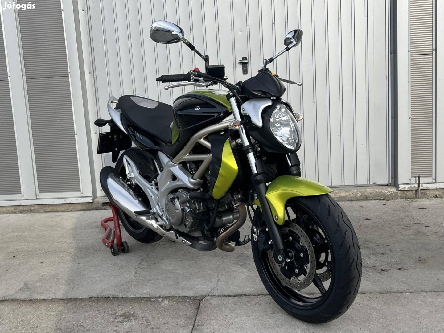 Suzuki SFV Gladius