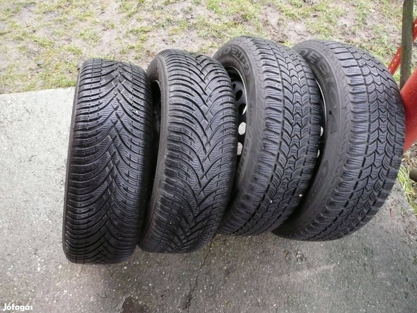 Suzuki SX4 16" téligumi garnitúra