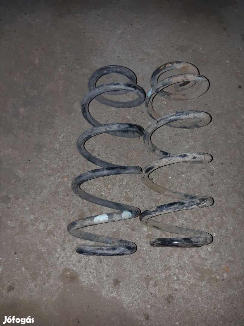 Suzuki SX4 Hátsó Rugó Pár