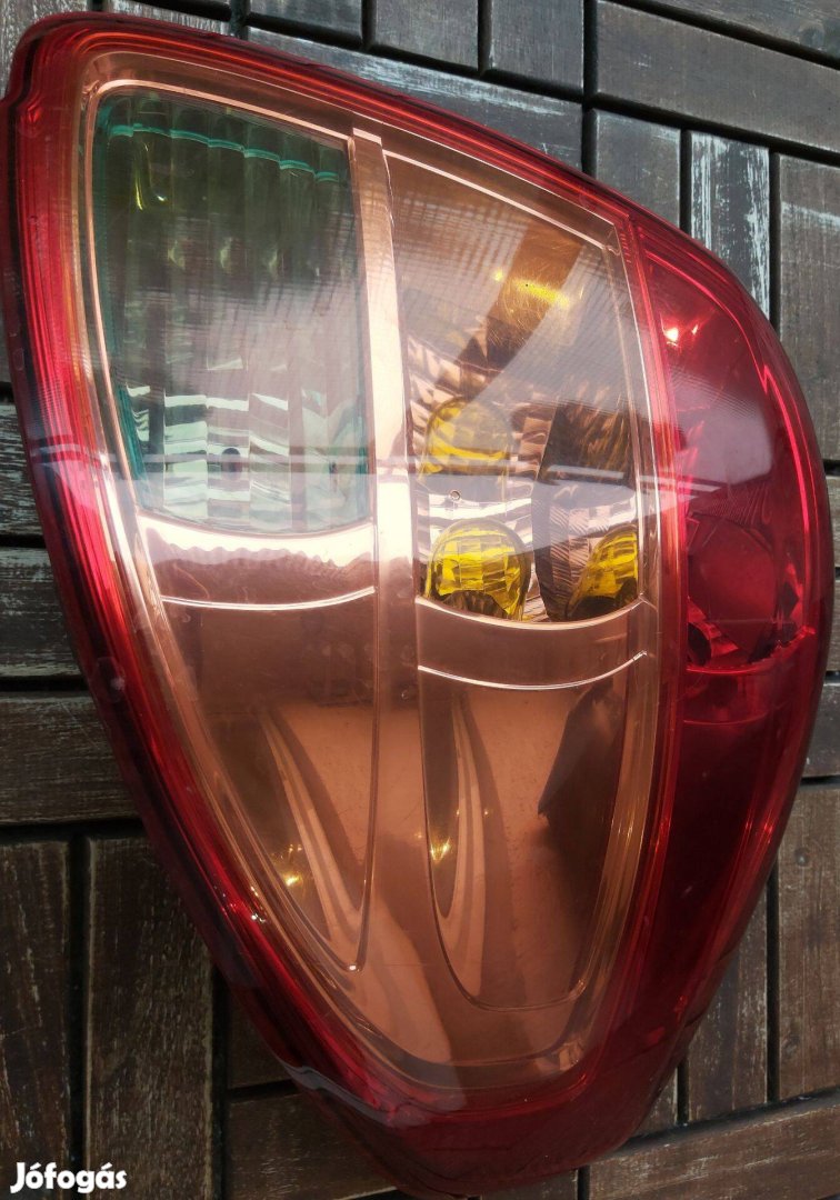Suzuki SX4 Jobb Hátsó Lámpa