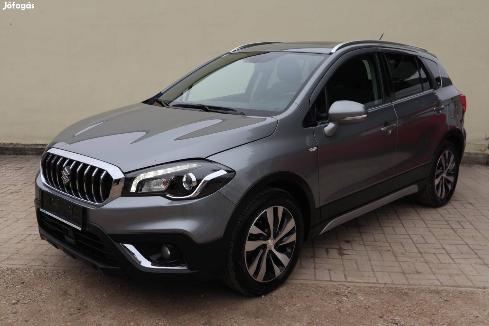 Suzuki SX4 S-Cross 1.4T GLX Panorama 4WD (Autom...