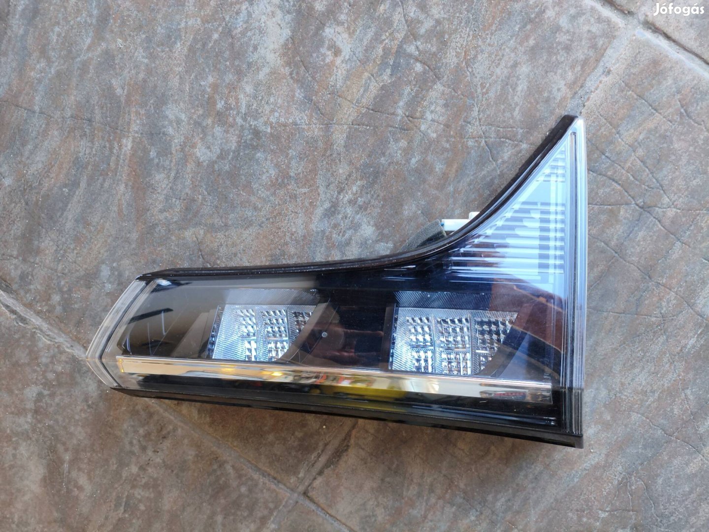 Suzuki SX4 S cross 2022 bal hátsó belső lampa