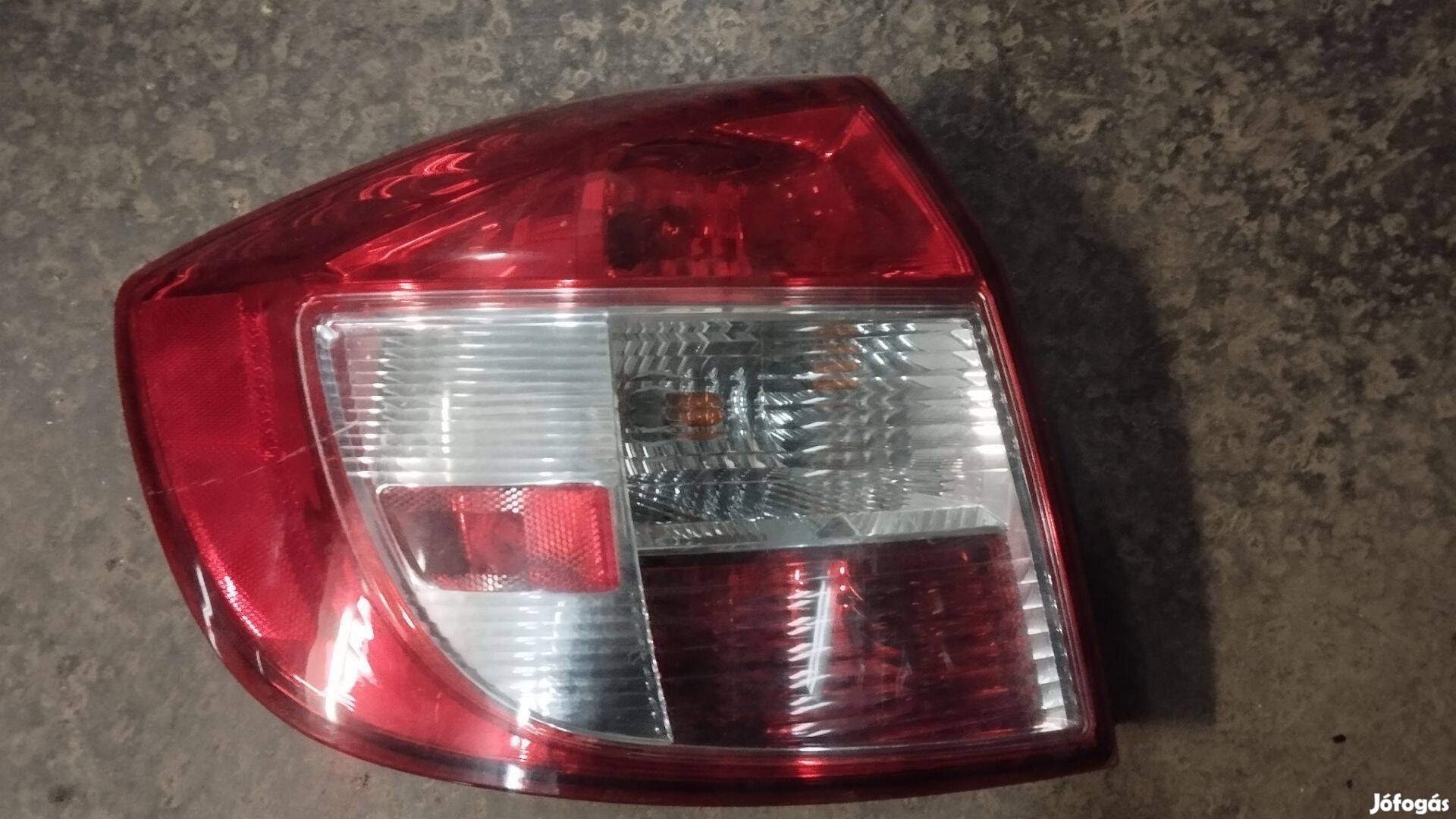 Suzuki SX4 Sedan bal hátsó lámpa