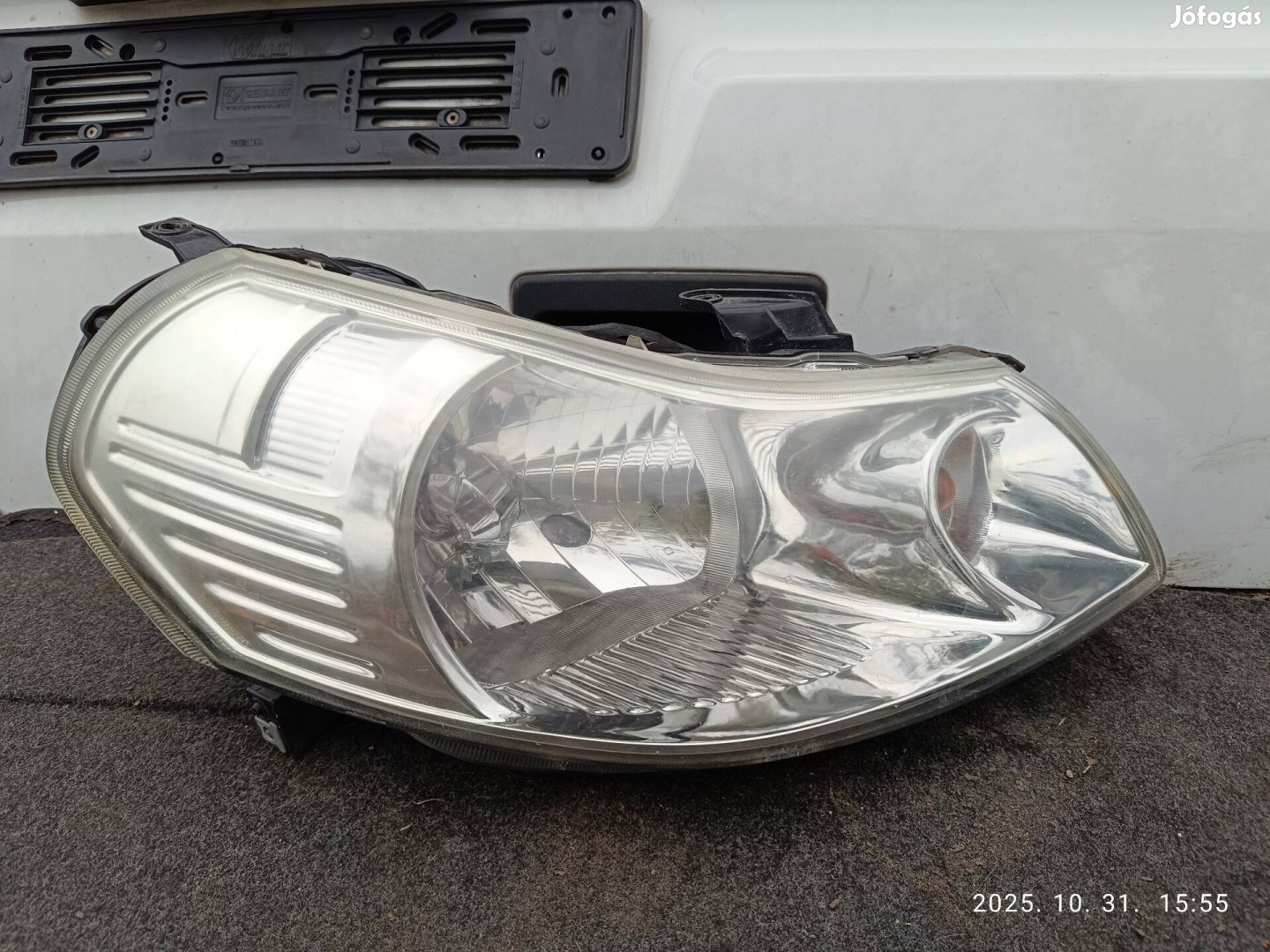 Suzuki SX4 első fényszóró 