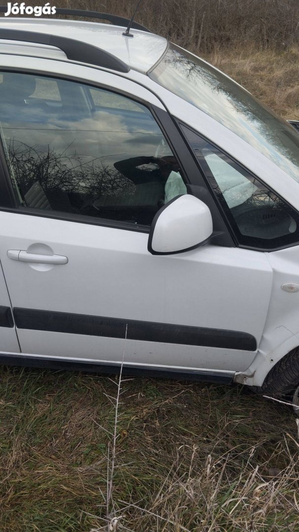 Suzuki SX4 jobb első ajtó