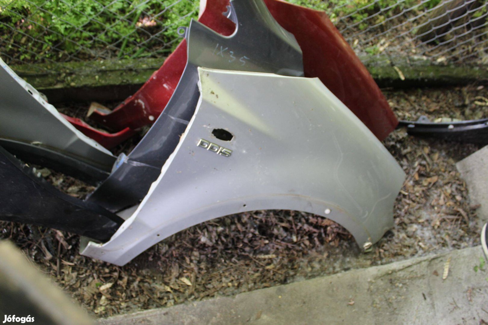 Suzuki SX4 jobb első sárvédő